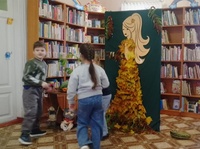 Праздник «Закружилась в небе Осень» 